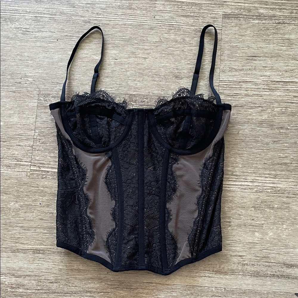 Urban Outfitters - Out from Under Modern Love Corset - Picture 4 of 10